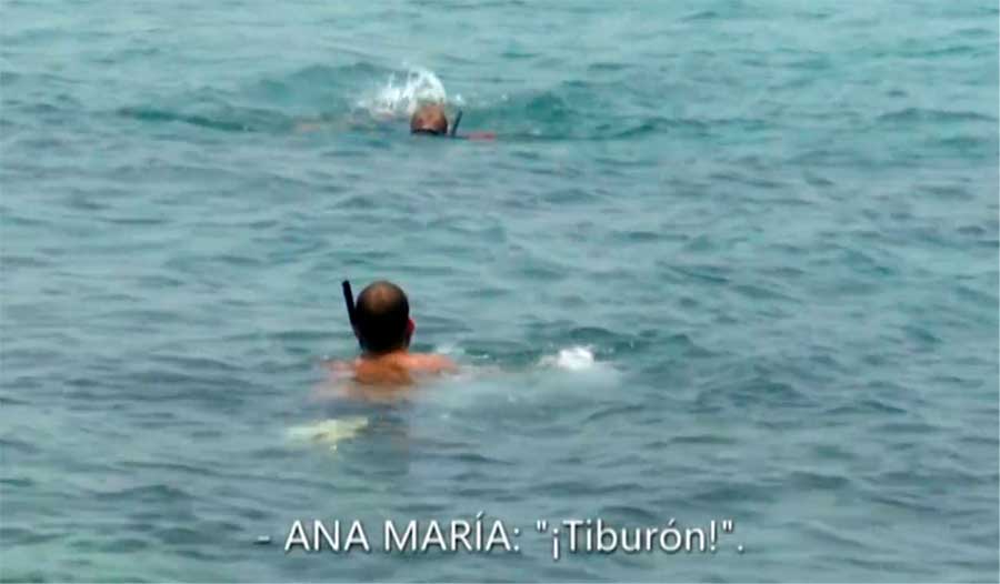 Ana Maria Aldon y Jose Antonio Aviles en el agua supervivientes